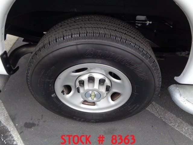 Used 2024 Chevrolet Express 2500 w/ Driver Convenience Package RWD image 21