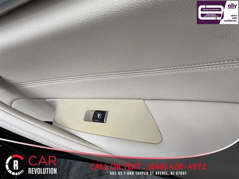 Used 2019 BMW 530i w/ Convenience Package RWD image 44