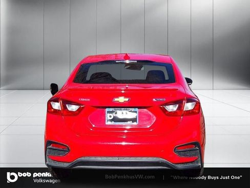 Used 2016 Chevrolet Cruze Premier image 25