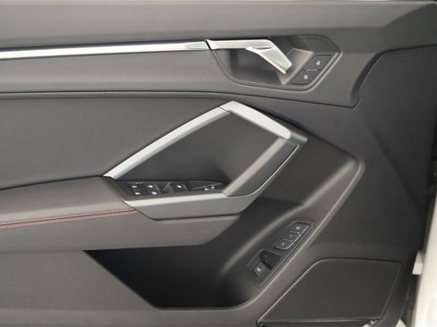 Certified 2025 Audi Q3 2.0T Premium Plus w/ Premium Plus Package image 23