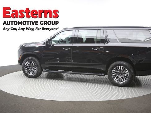 Used 2025 Chevrolet Suburban Z71 AWD/4WD image 65
