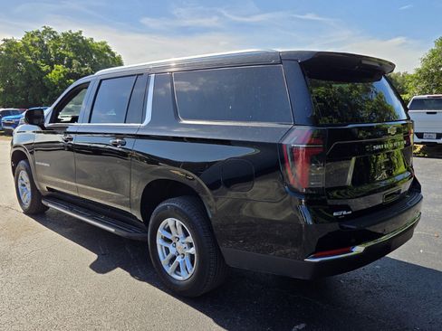 Certified 2026 Chevrolet Suburban LS RWD image 3