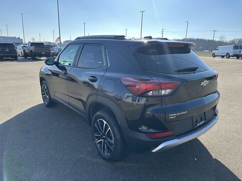 Used 2025 Chevrolet TrailBlazer LT image 3