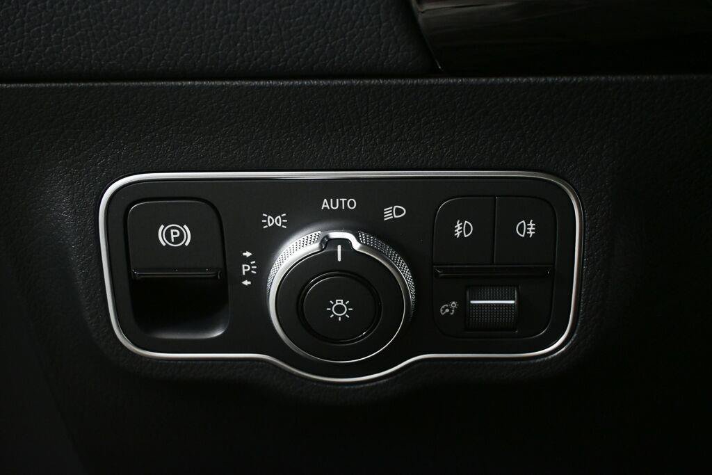 Certified 2026 Mercedes-Benz GLA 250 4MATIC image 9
