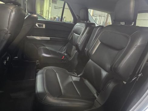 Used 2023 Ford Explorer XLT w/ Equipment Group 202A AWD/4WD image 23