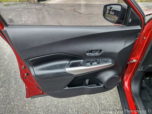 Used 2020 Nissan Kicks SR w/ SR Premium Package FWD image 22