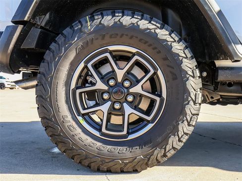 New 2026 Jeep Wrangler Rubicon image 9