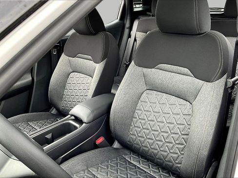 New 2026 Nissan Kicks SV AWD/4WD image 17