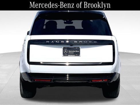 Used 2025 Land Rover Range Rover SE AWD/4WD image 4
