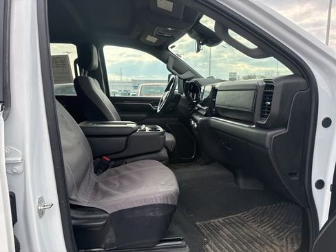 Used 2025 GMC Sierra 2500 SLE w/ SLE Value Package; image 24