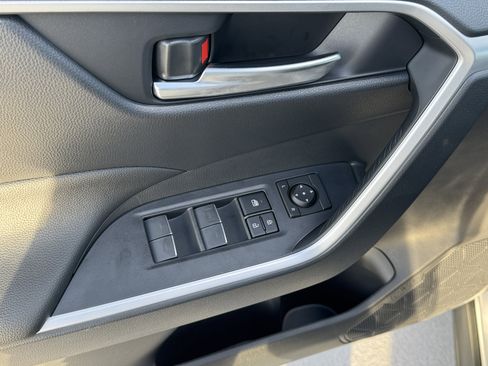 New 2025 Toyota RAV4 SE image 18