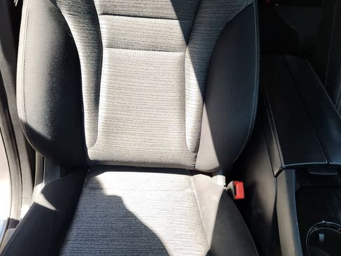 Used 2021 Nissan Rogue SV FWD image 18