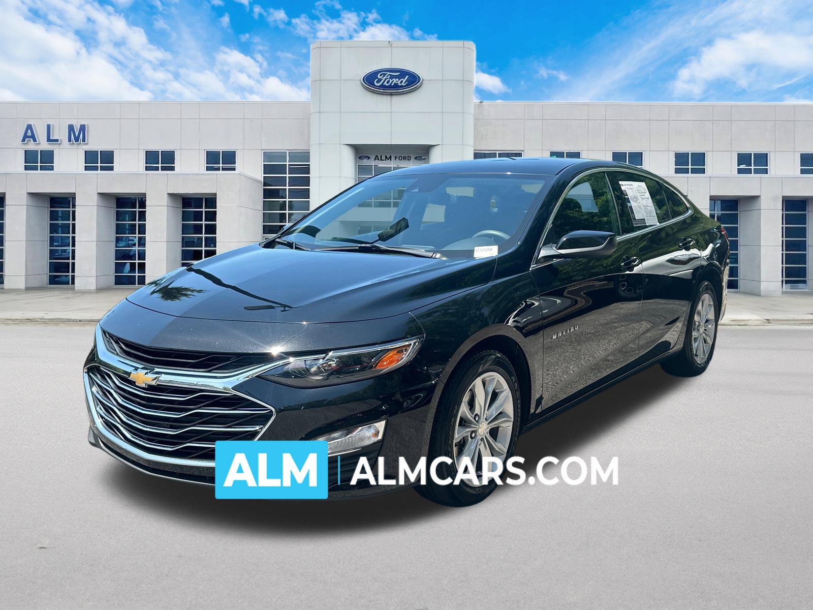 Used 2025 Chevrolet Malibu LT FWD image 1