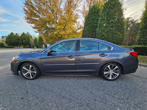 Used 2017 Subaru Legacy 3.6R Limited image 2
