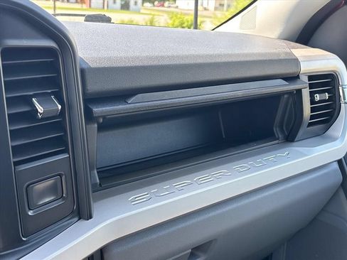 Used 2023 Ford F350 XLT AWD/4WD image 34