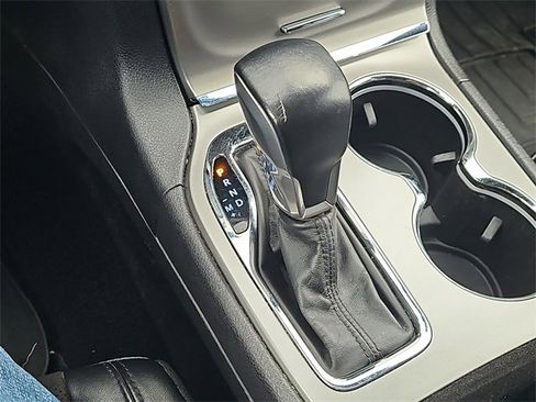 Used 2021 Jeep Grand Cherokee Laredo X image 13