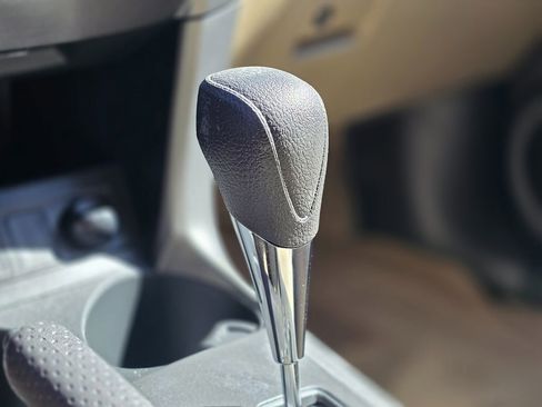 Used 2011 Toyota RAV4 4WD image 40