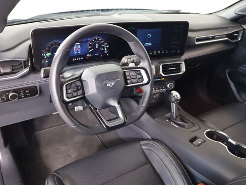 Used 2025 Ford Mustang GT Premium image 2