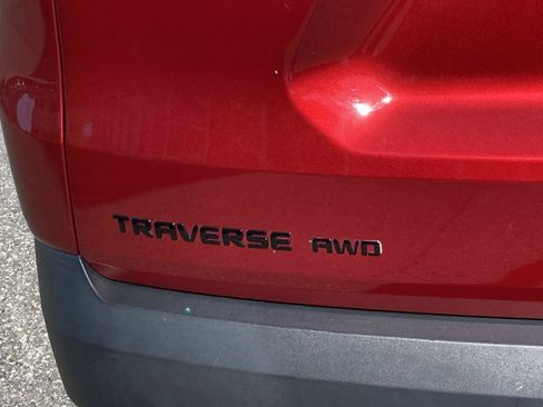 Used 2023 Chevrolet Traverse RS AWD/4WD image 4