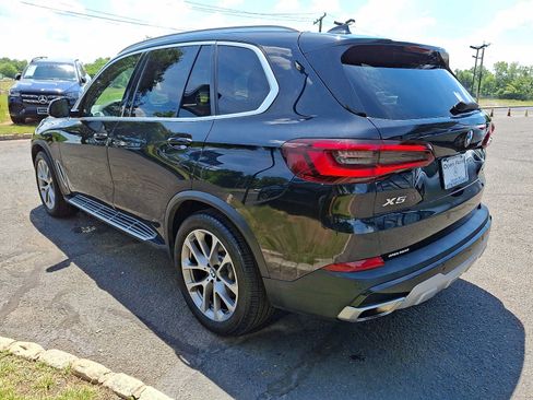 Used 2023 BMW X5 xDrive40i w/ Premium Package AWD/4WD image 4