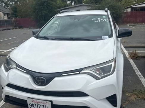Used 2018 Toyota RAV4 LE w/ All Weather Liner Package FWD image 1