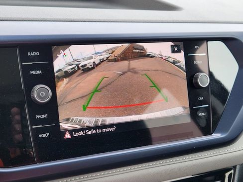 Used 2024 Volkswagen Taos SE image 13