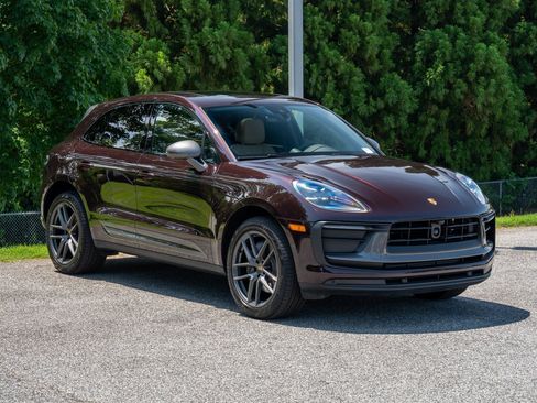 Certified 2026 Porsche Macan Turbo AWD/4WD image 9