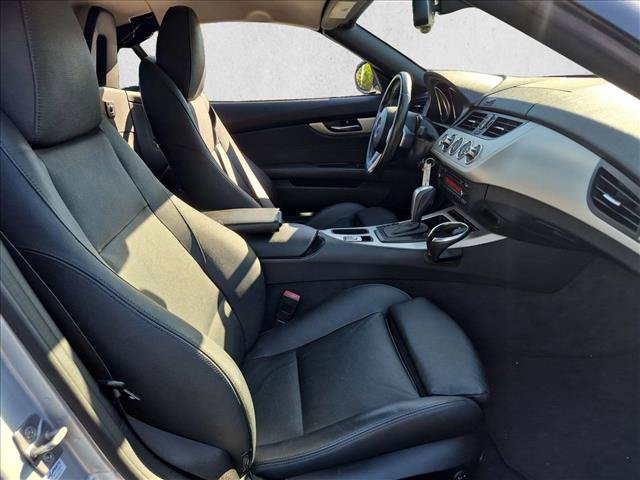 Used 2011 BMW Z4 sDrive30i w/ Premium Pkg RWD image 13
