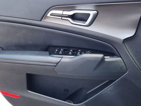 Used 2023 Kia Sportage EX FWD image 22