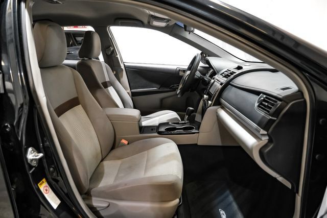 Used 2012 Toyota Camry LE FWD image 34