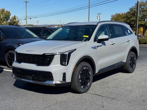 New 2026 Kia Sorento S image 6
