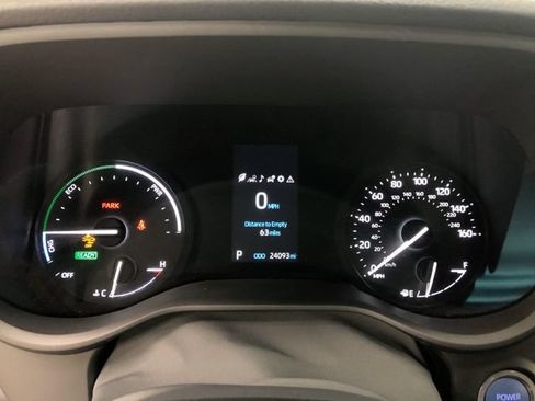Used 2023 Toyota Sienna XSE FWD image 17