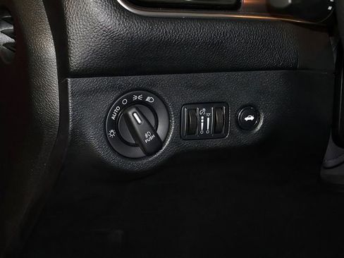 Used 2016 Dodge Challenger R/T Scat Pack RWD image 27