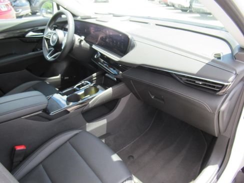 Used 2024 Buick Envision Preferred AWD/4WD image 11
