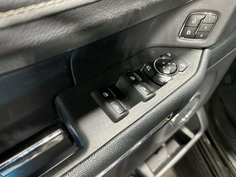 Used 2024 Ford Expedition Max XLT image 19