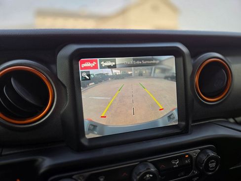 Used 2021 Jeep Gladiator Mojave AWD/4WD image 22