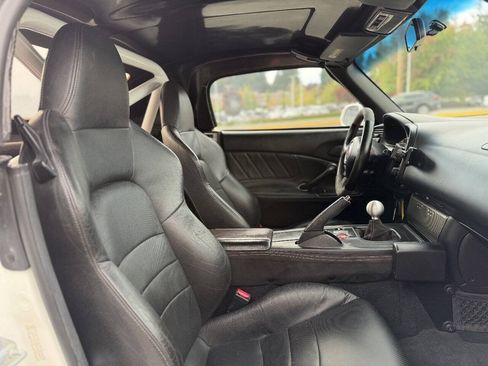 Used 2006 Honda S2000 image 17