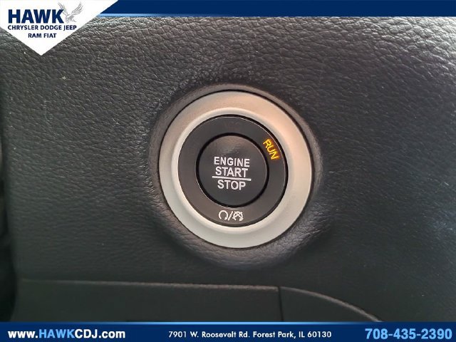 Certified 2024 Chrysler Pacifica Premium FWD image 19