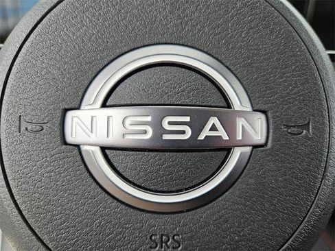 Certified 2025 Nissan Kicks SR image 26