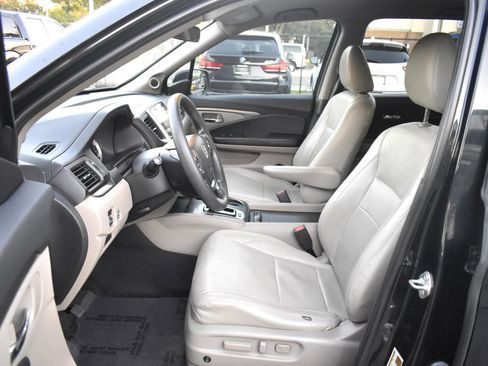 Used 2016 Honda Pilot EX image 11