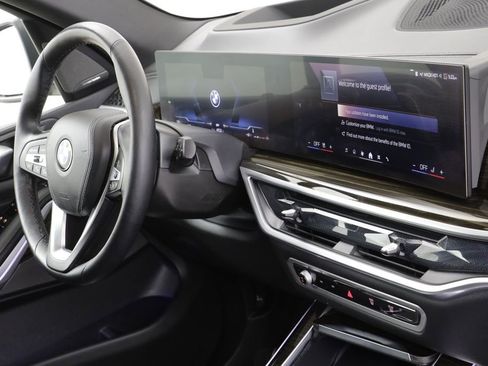 Certified 2024 BMW X5 xDrive40i w/ Premium Package image 22