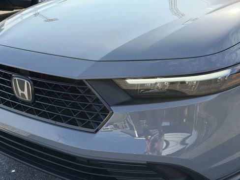 Used 2025 Honda Accord Sport image 9