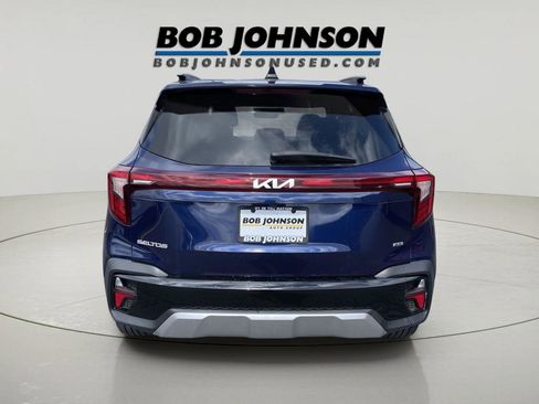 Used 2024 Kia Seltos SX w/ SX Sunroof Package AWD/4WD image 4