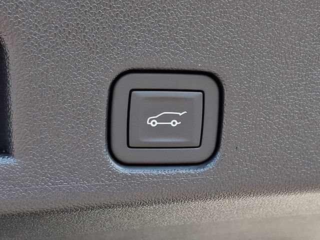 Used 2025 Chevrolet Traverse LT FWD image 30