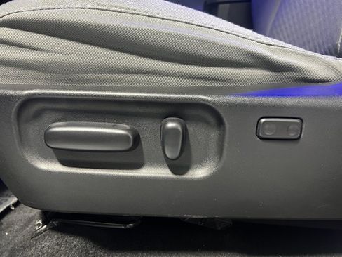 Used 2020 Toyota Tacoma SR5 image 12