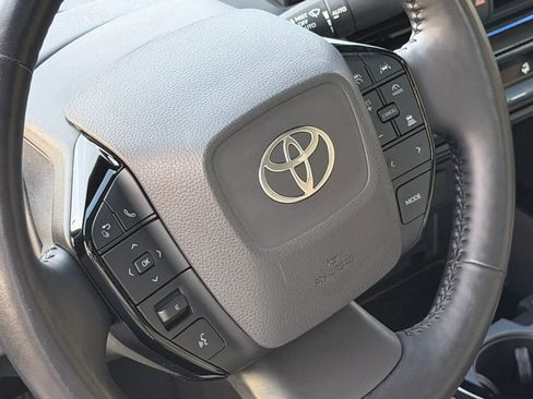 Used 2023 Toyota Prius XLE FWD image 30