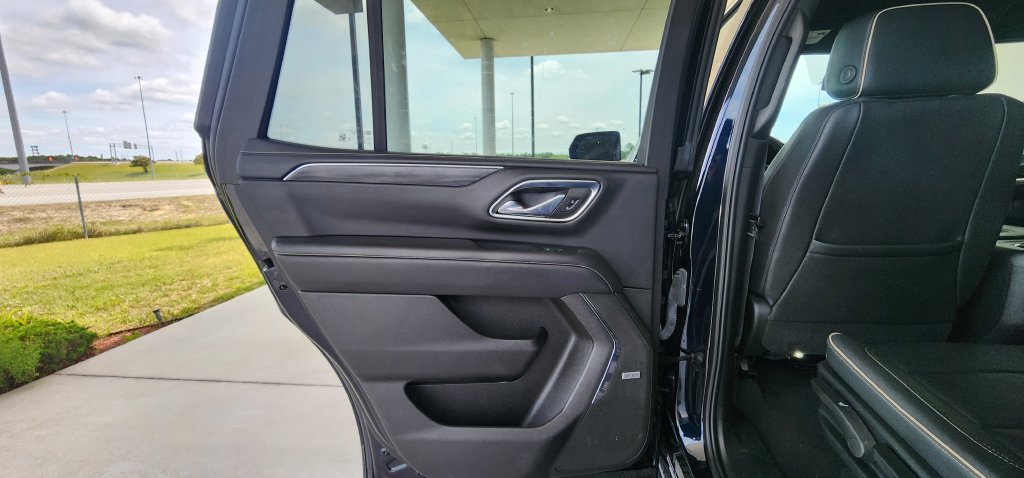 Used 2023 GMC Yukon SLT AWD/4WD image 20