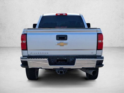 Used 2019 Chevrolet Silverado 2500 LT AWD/4WD image 6