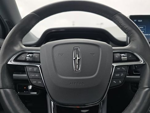 Used 2022 Lincoln Nautilus Reserve image 28