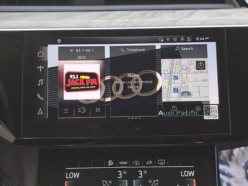 Certified 2023 Audi e-tron Premium Plus w/ Premium Plus Package AWD/4WD image 23